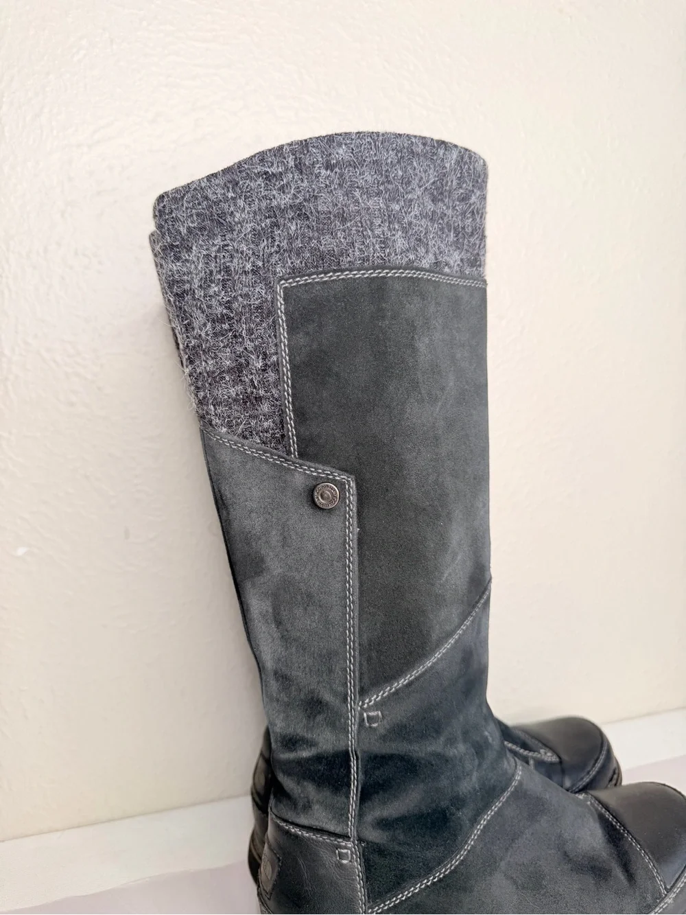 The North Face Snowtropolis tall black boots